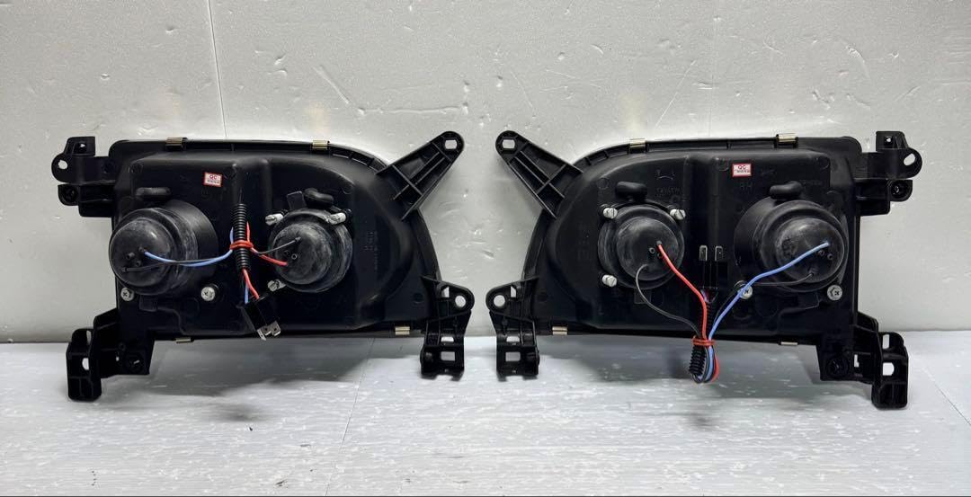 100系ハイエースバン☆JUNYAN プロジェクターヘッドライト☆未使用品☆ 100系ハイエースバン JUNYAN プロジェクターヘッドライト 2025年